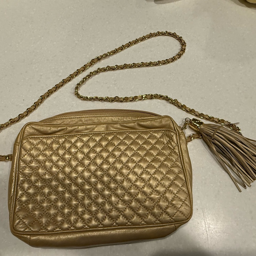 Elegant Gold Quilted Crossbody Bag
